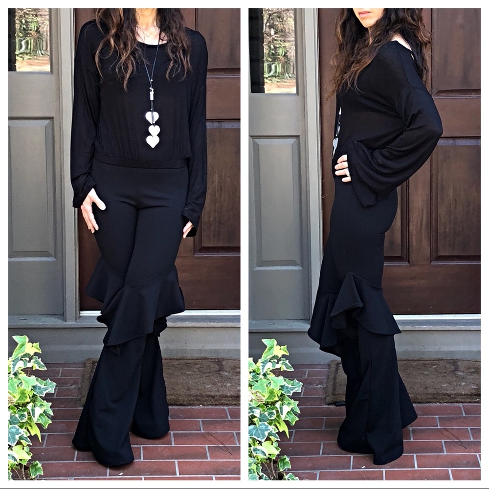 ♦️LAST ONE SALE♦️Black flair leg ruffle trim pants - Picture 5 of 8